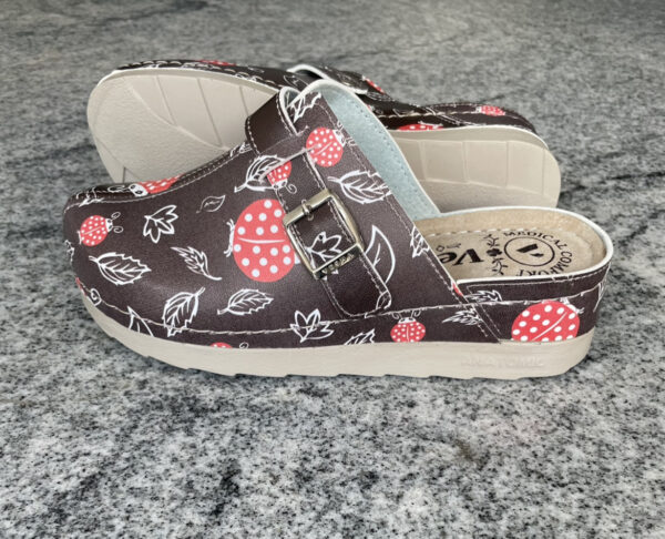 Ženska Klompa crna bubamara